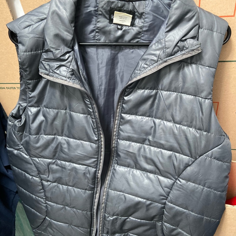 Zip up vest